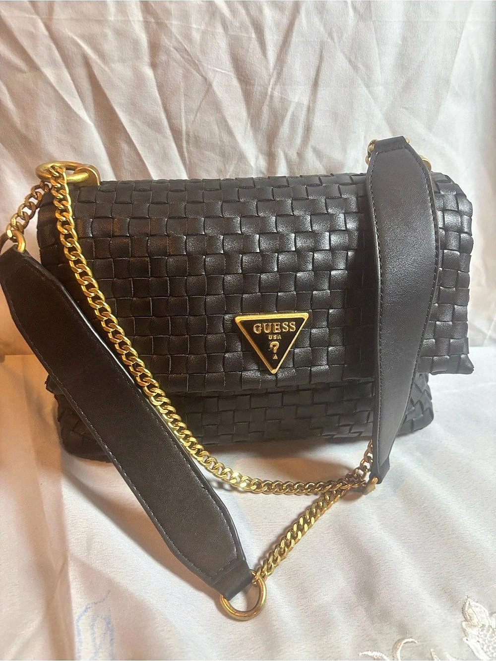 GUESS Woven Shoulder Bag in Black